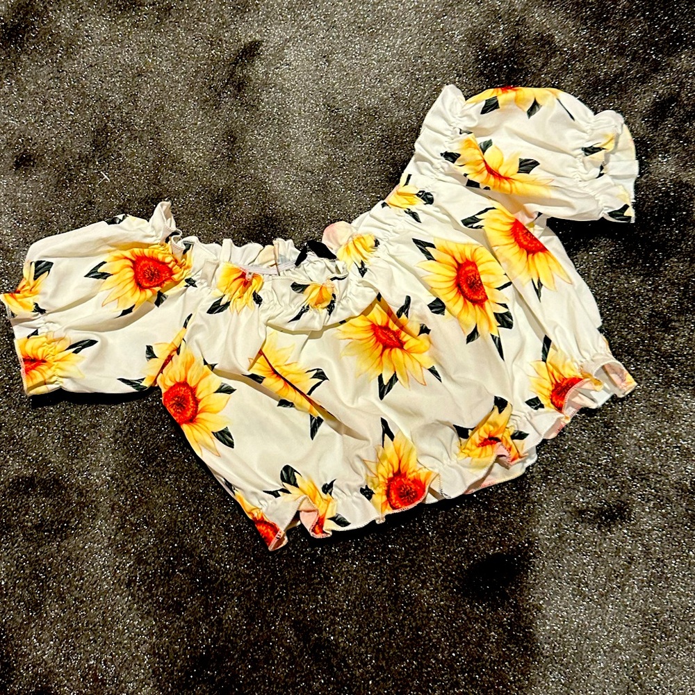 SHEIN sunflower 🌻 crop top